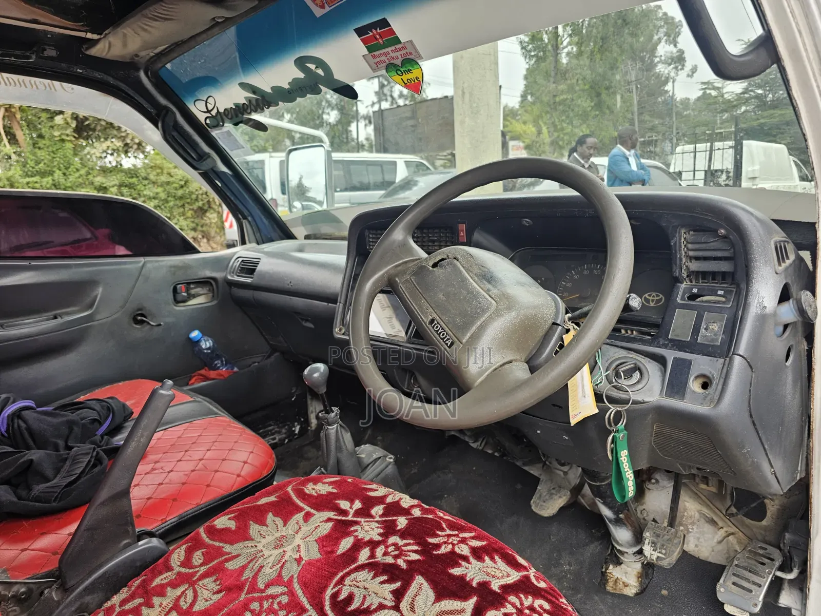 Toyota HiAce 2003 White