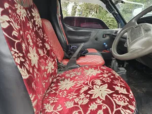Toyota HiAce 2003 White
