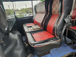 Toyota HiAce 2003 White