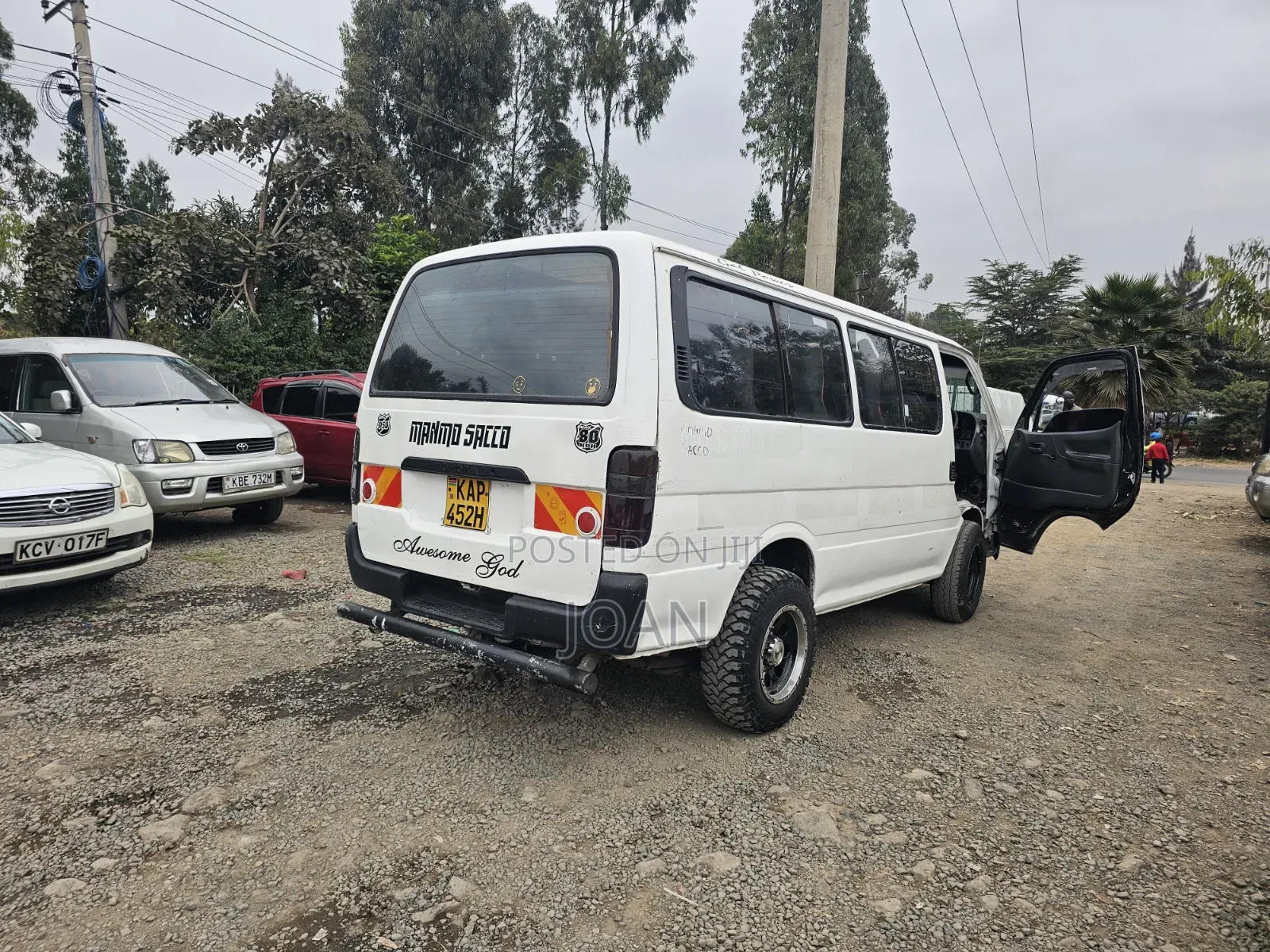 Toyota HiAce 2003 White