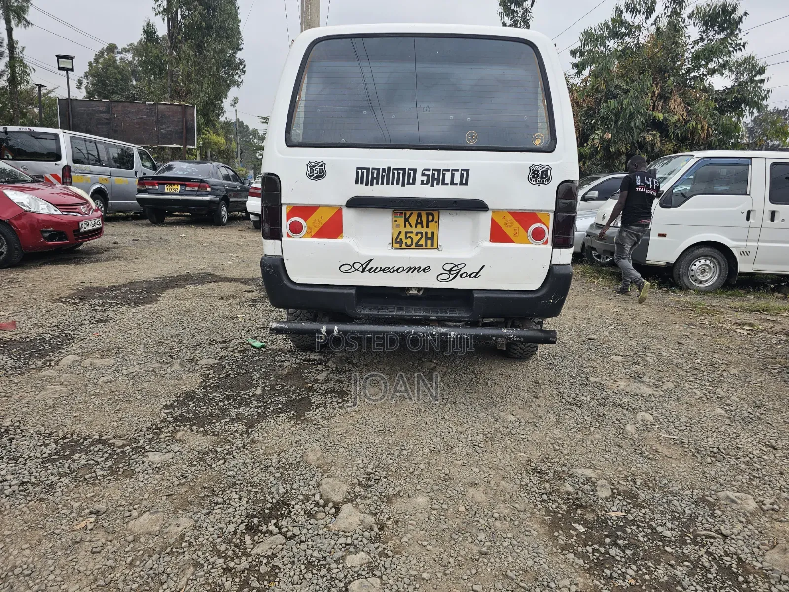 Toyota HiAce 2003 White