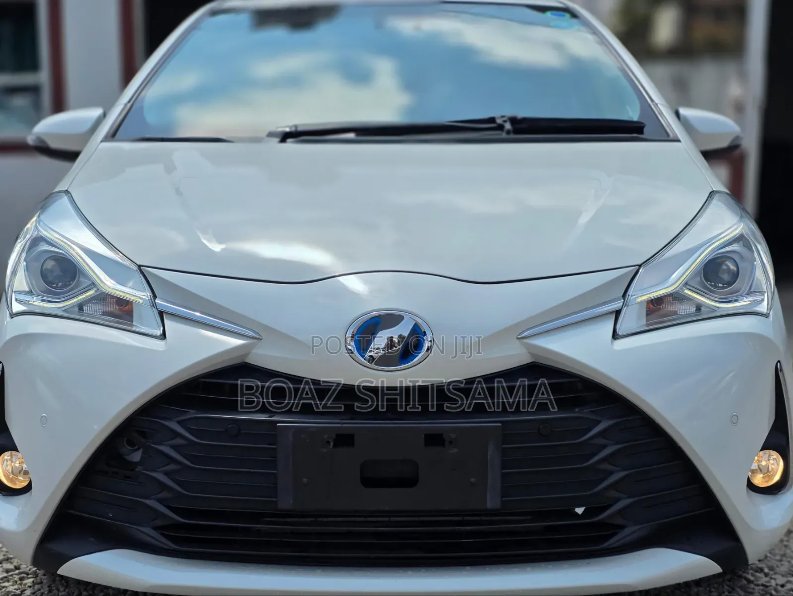 Toyota Vitz 2019 White