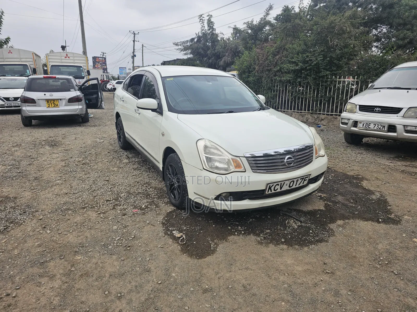 Nissan Bluebird 2012 White