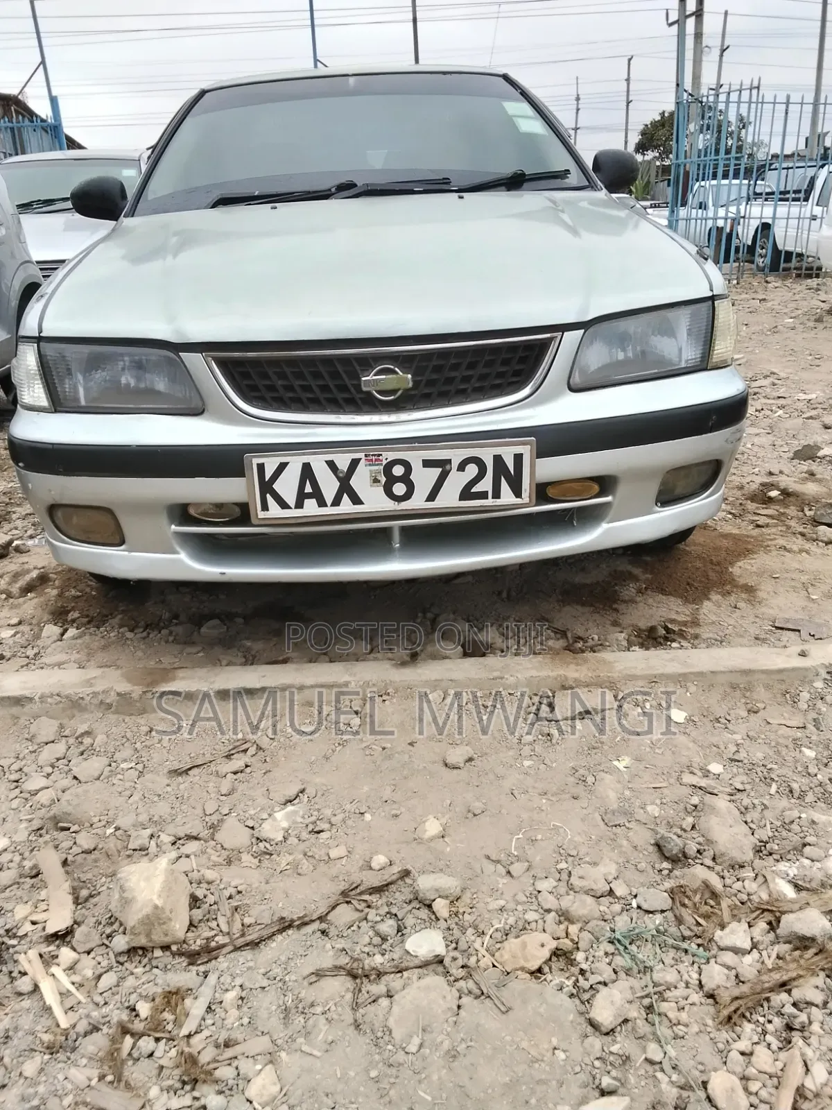 Nissan FB15 2000 Silver