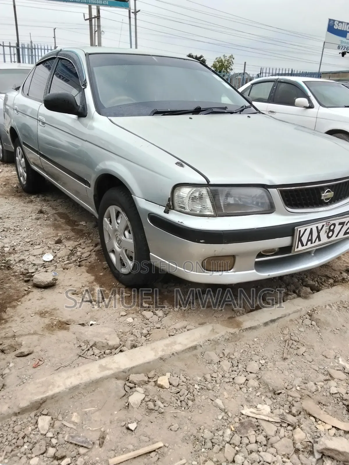 Nissan FB15 2000 Silver