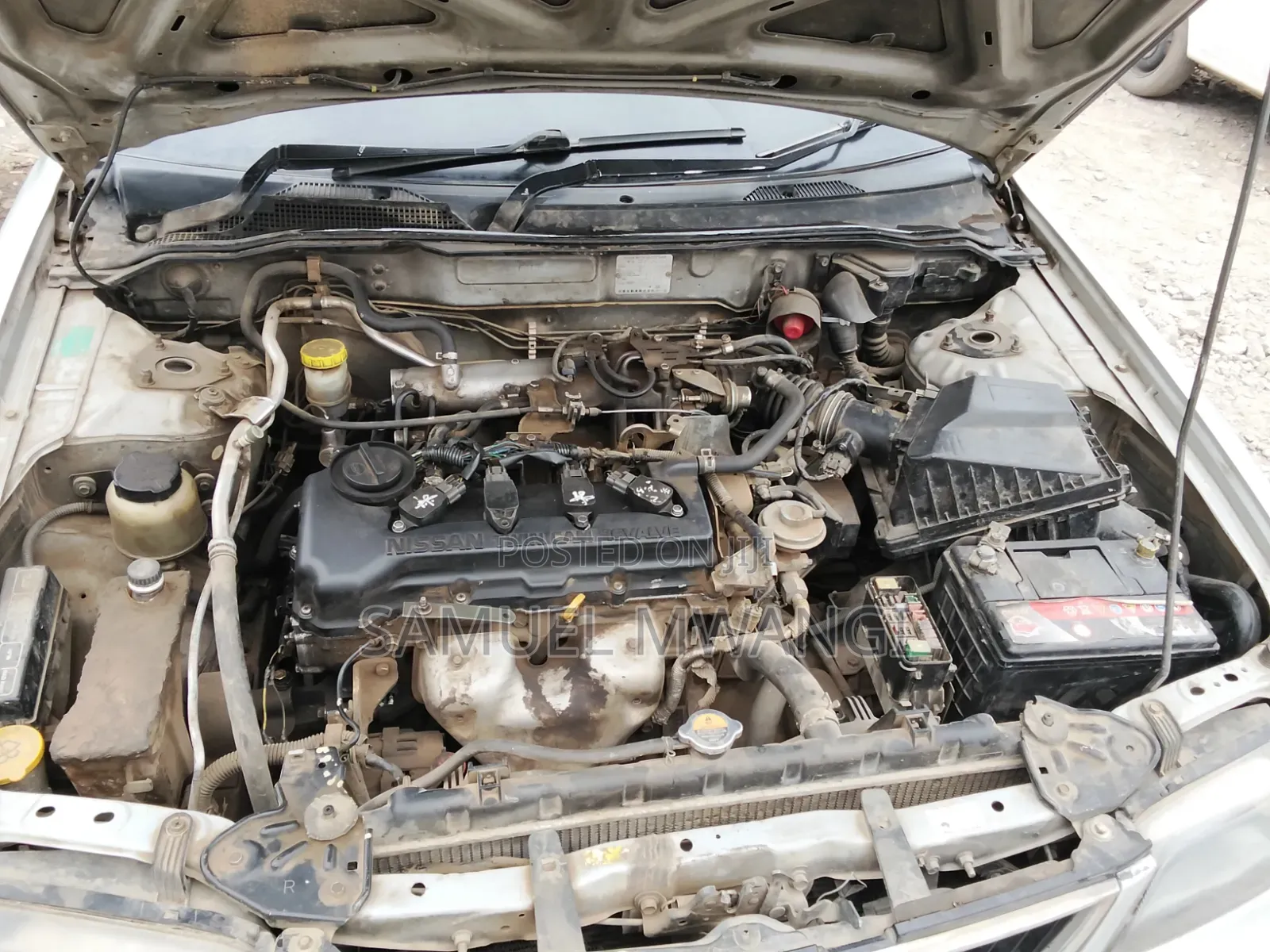 Nissan FB15 2000 Silver