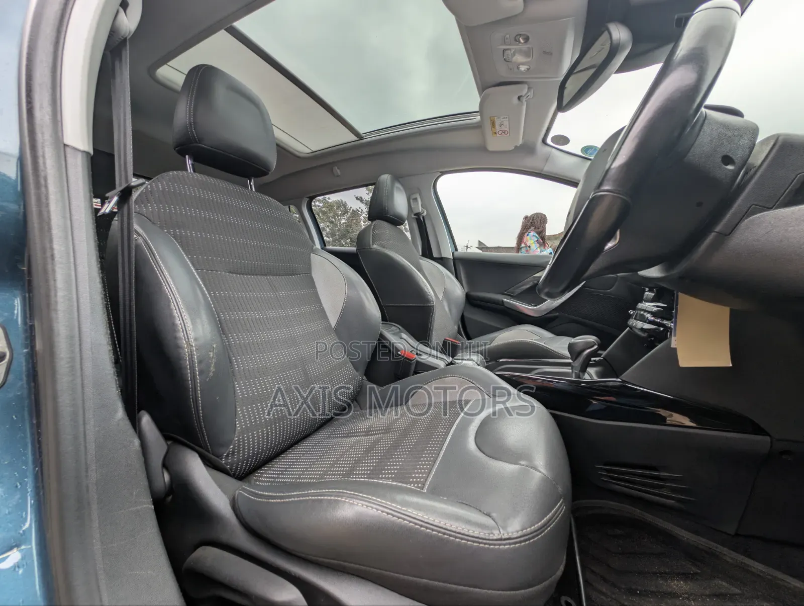 Peugeot 2008 2019 Blue