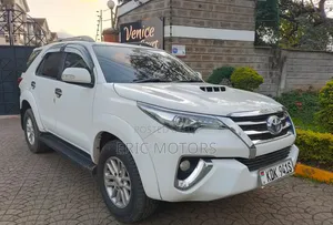 Toyota Fortuner 2015 White