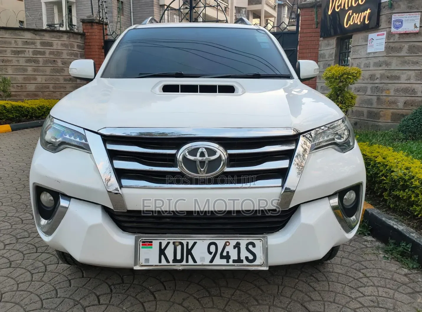 Toyota Fortuner 2015 White