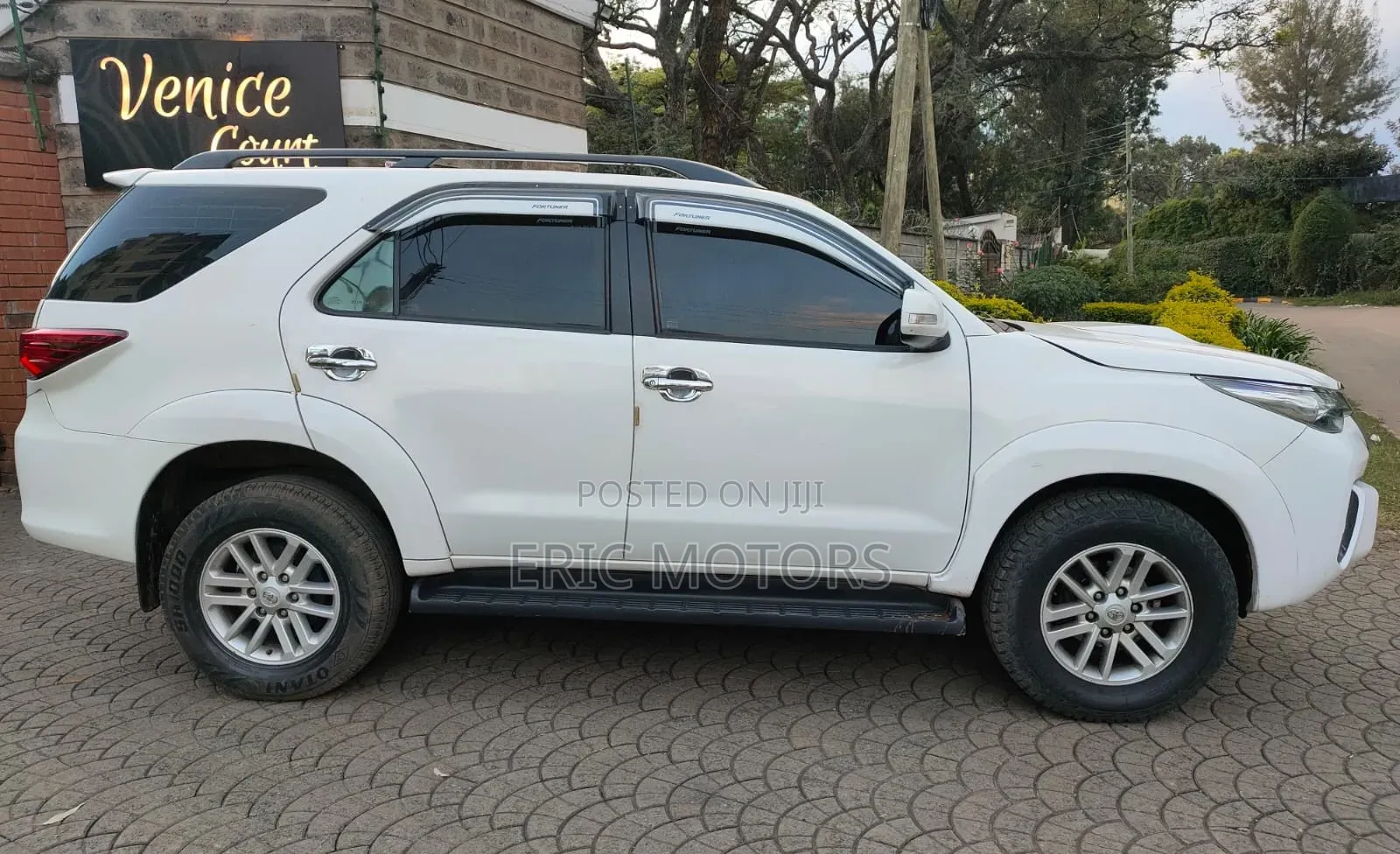 Toyota Fortuner 2015 White