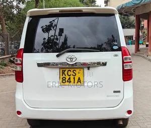 Toyota Noah 2011 White