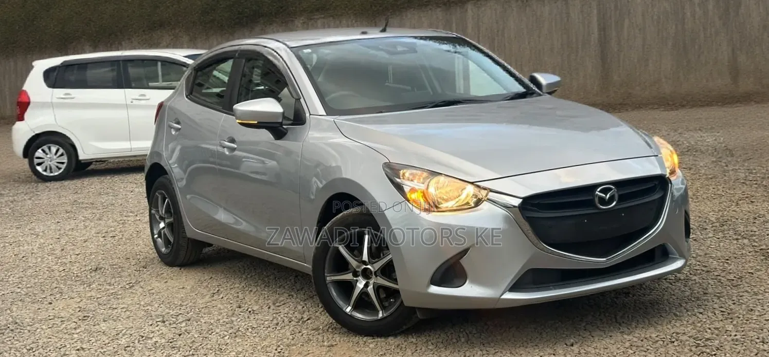 Mazda Demio 2019 Silver