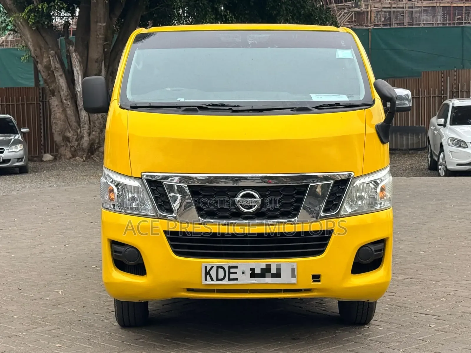Nissan NV200 2013 Yellow