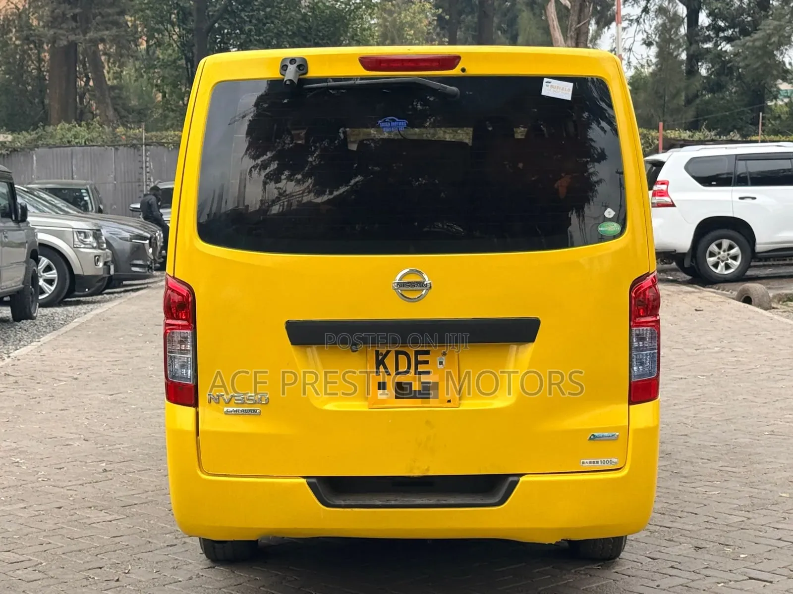 Nissan NV200 2013 Yellow