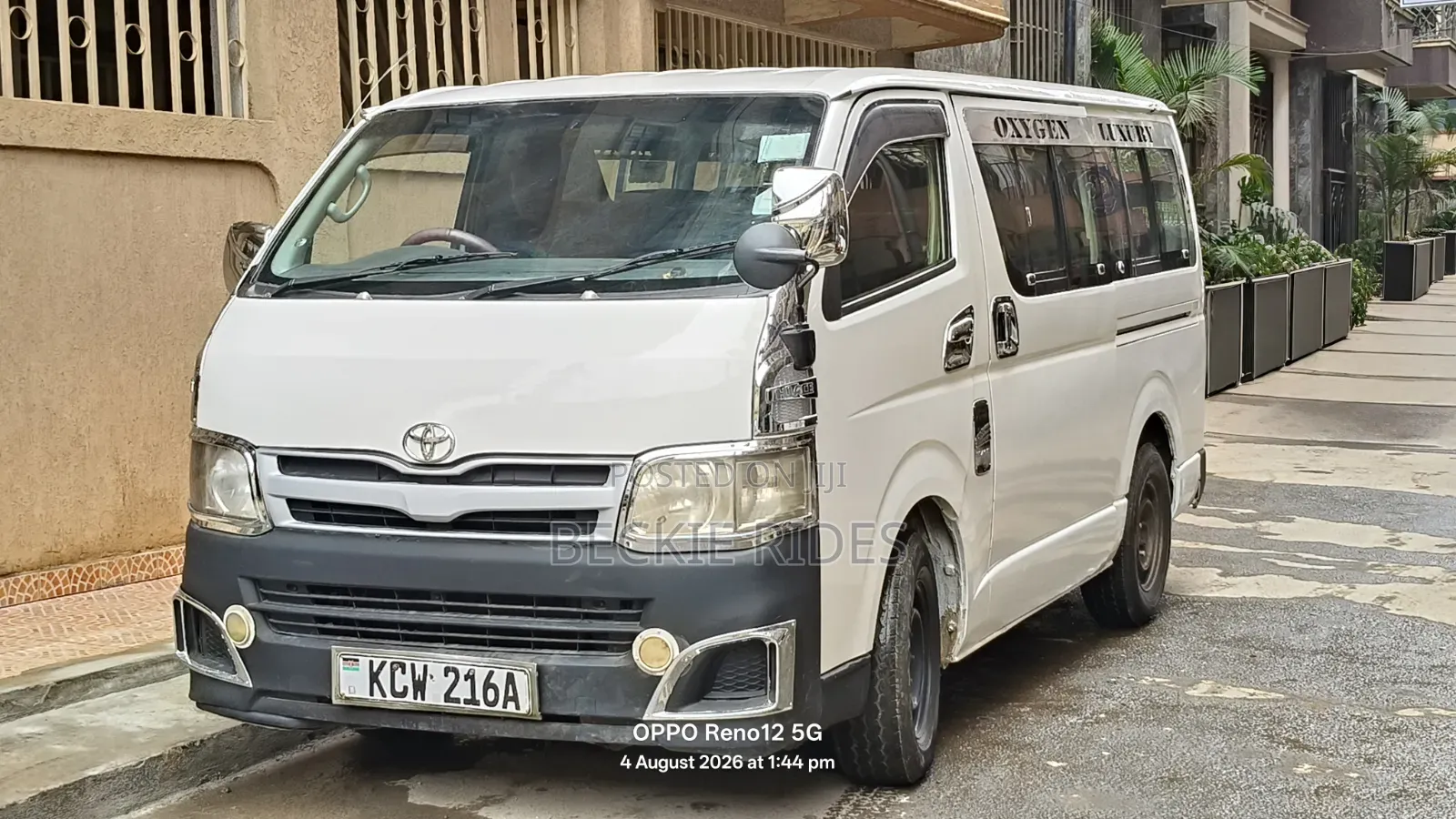 Toyota HiAce 2012 White