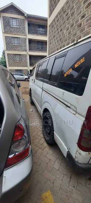Toyota HiAce 2012 White