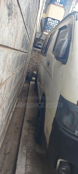 Toyota HiAce 2012 White