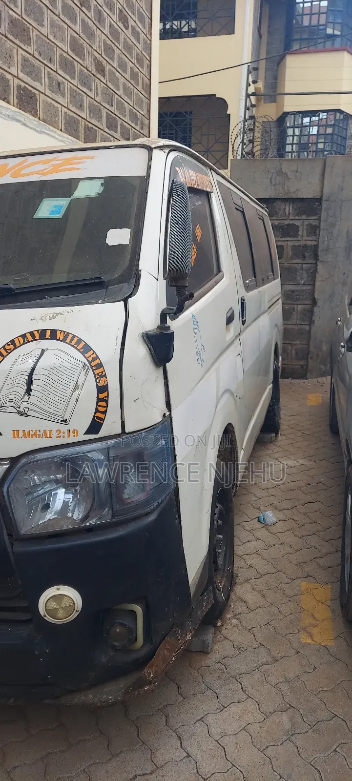 Toyota HiAce 2012 White