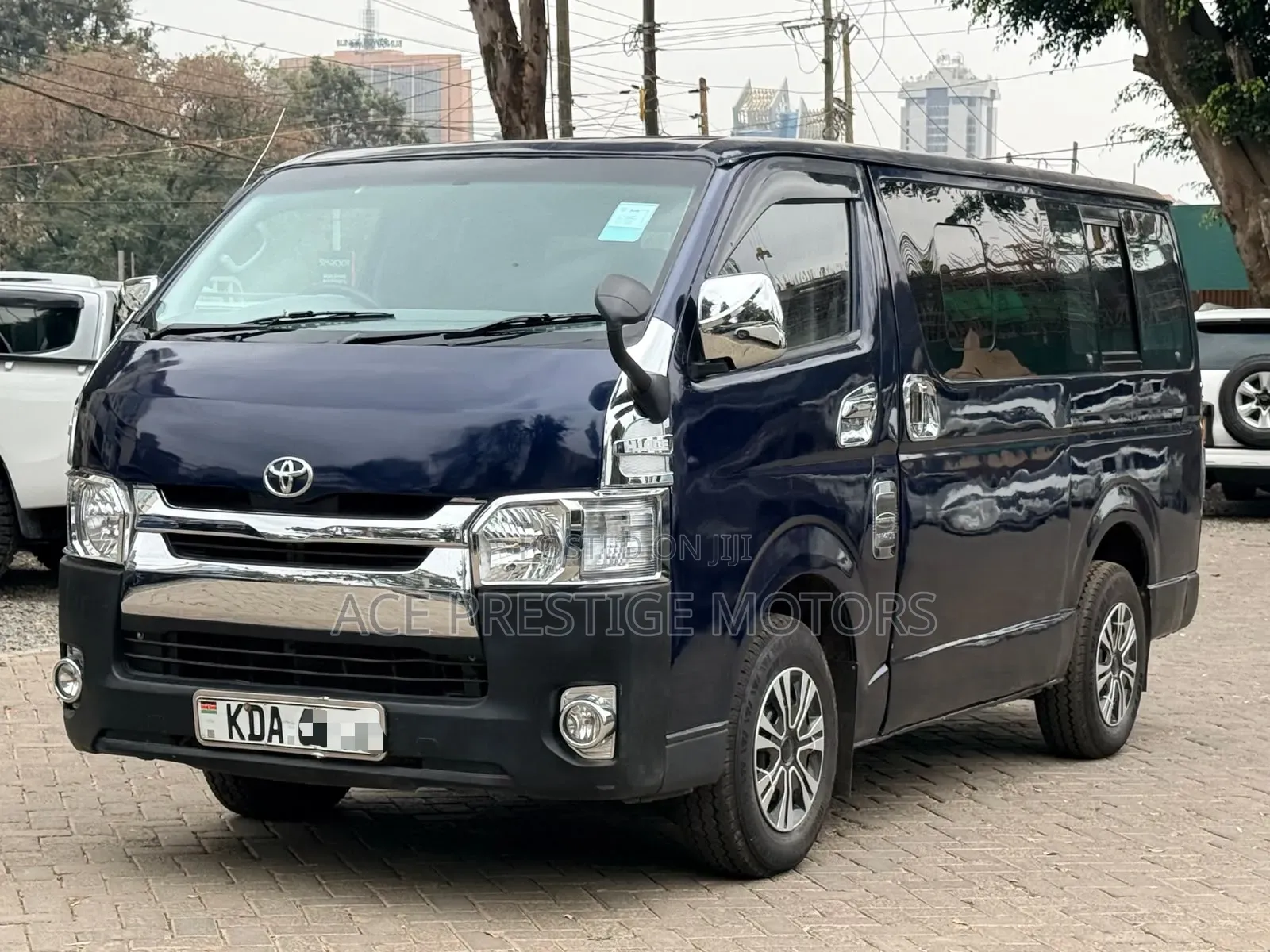 Toyota HiAce 2014 Blue