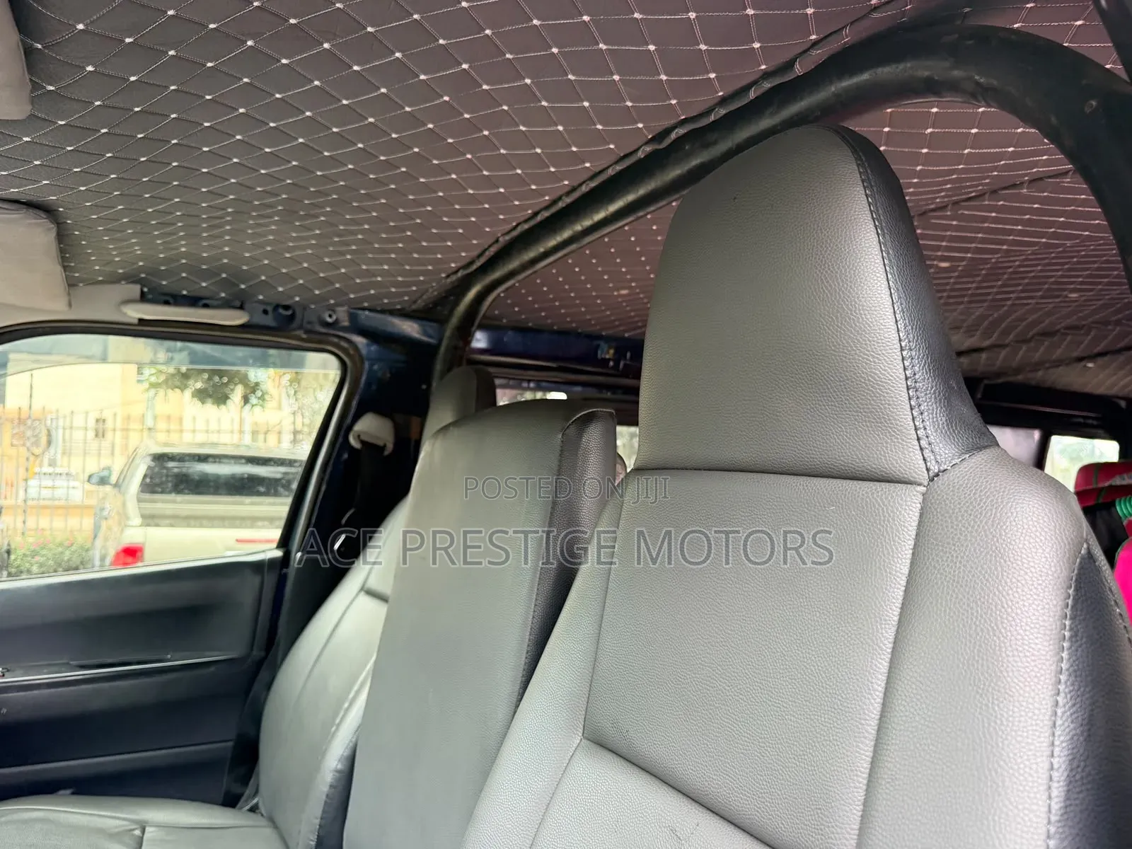 Toyota HiAce 2014 Blue