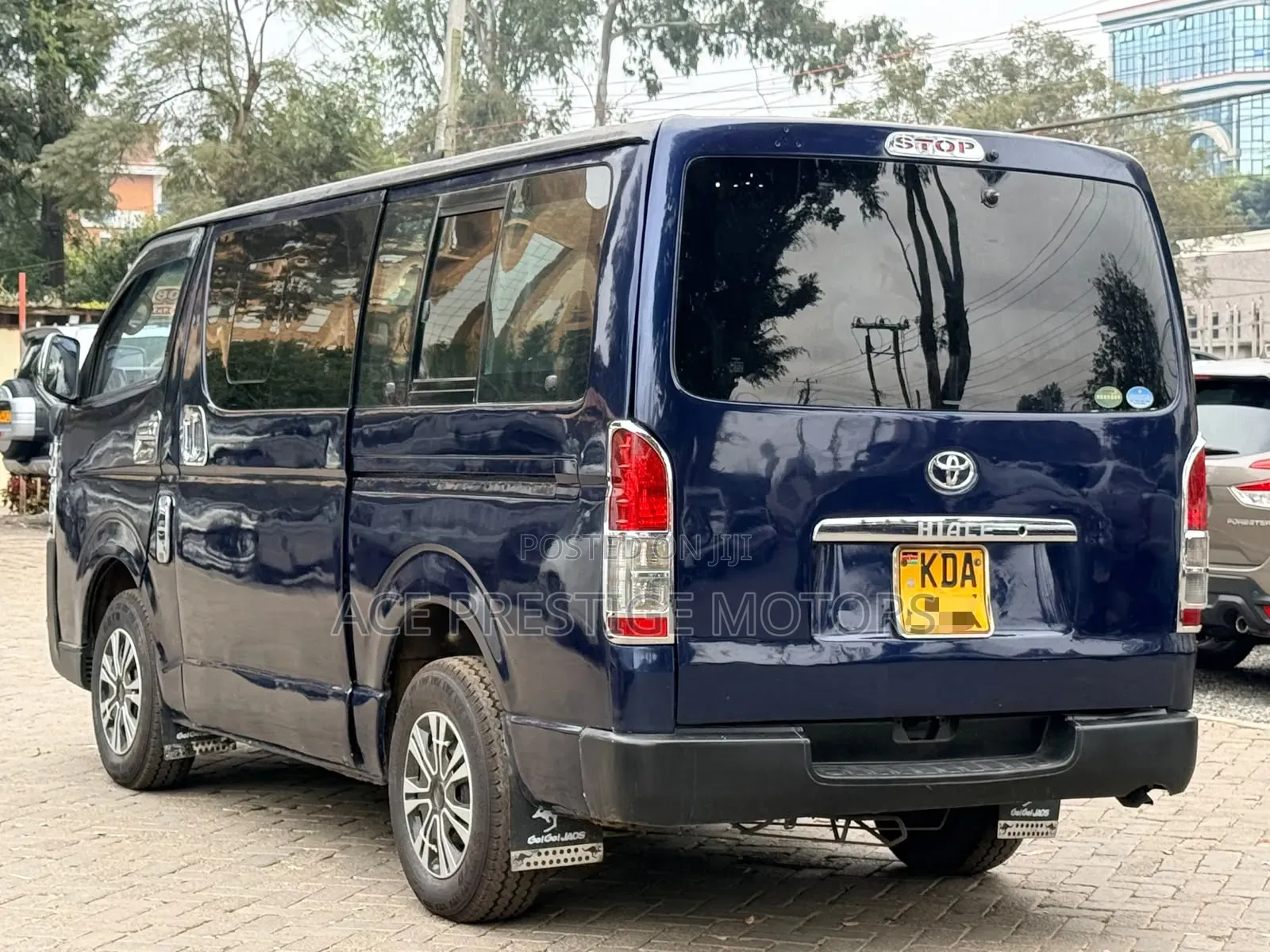 Toyota HiAce 2014 Blue