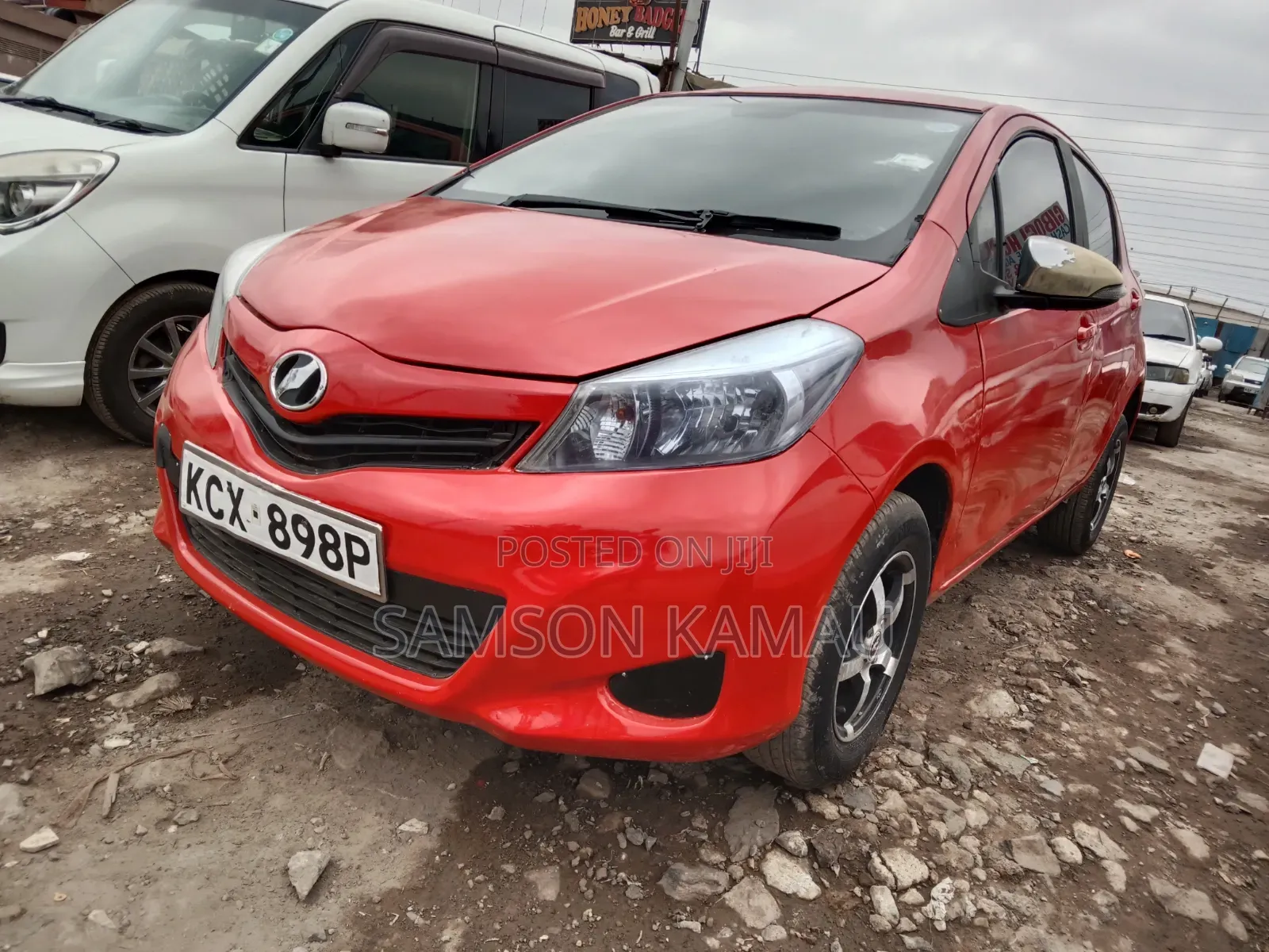 Toyota Vitz 2012 Red