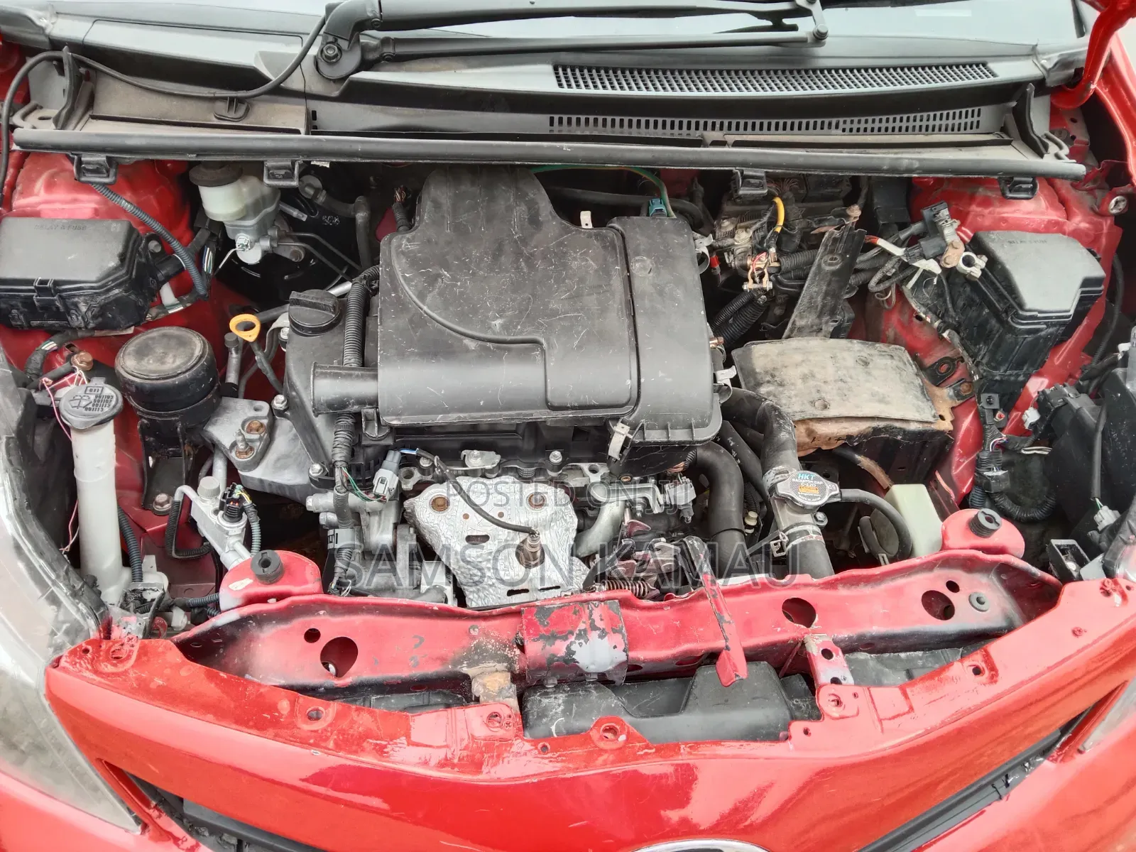 Toyota Vitz 2012 Red