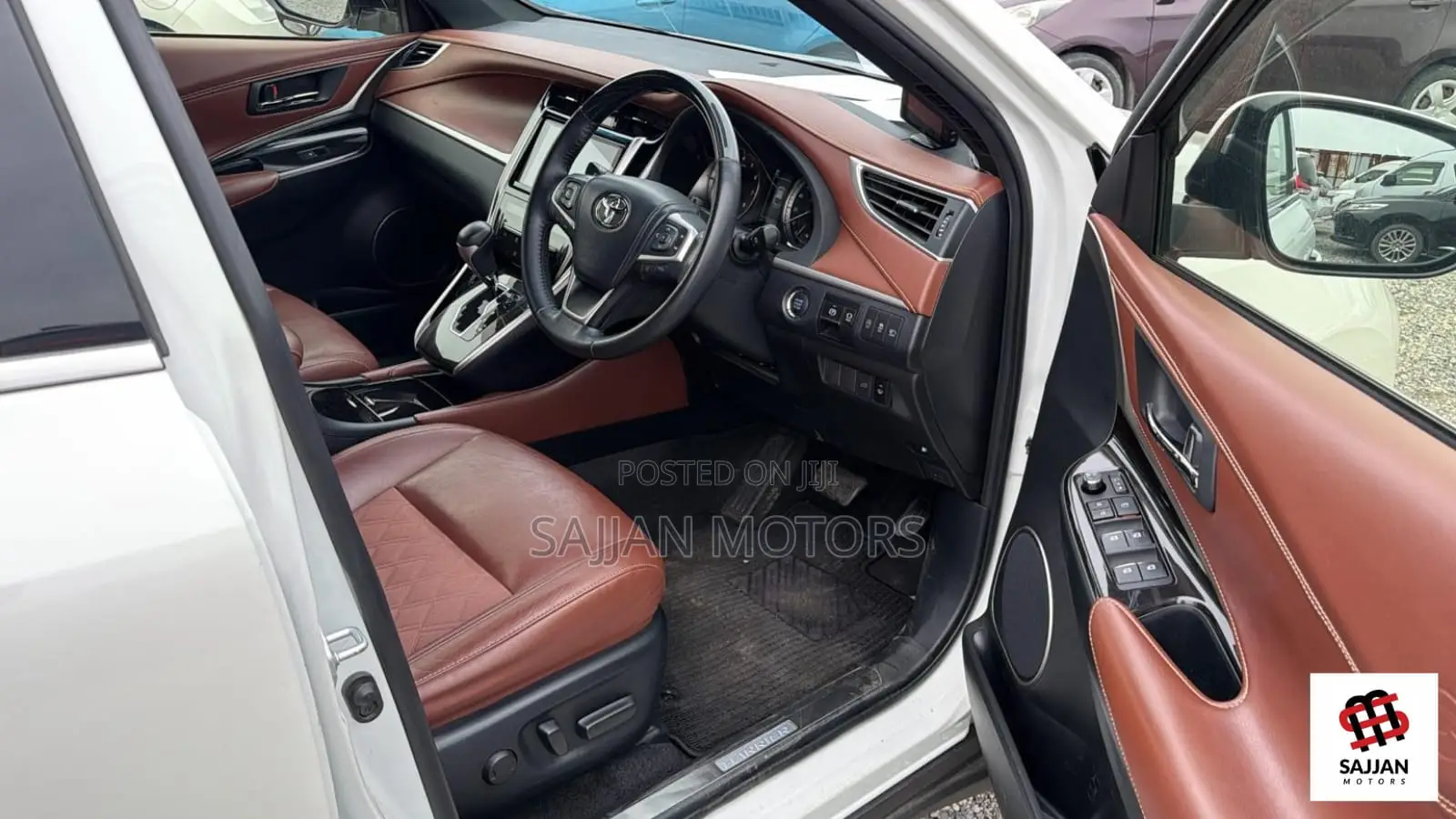 Toyota Harrier 2.0 2019 White