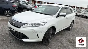 Toyota Harrier 2.0 2019 White
