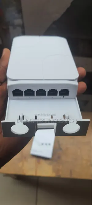 Outdoor Waterproof PoE Extender