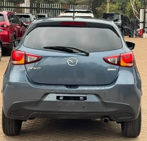 Mazda Demio 2016 Blue