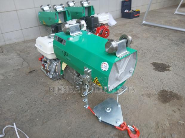 Heavy Duty Italian Construction Hoist – Honda Petrol Engine - main view