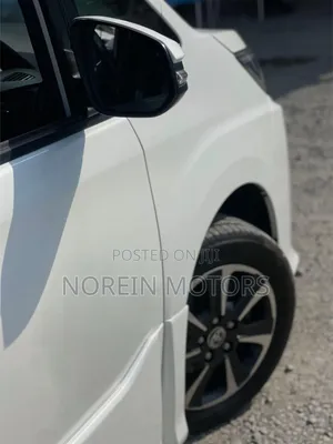 Toyota Noah 2019 White