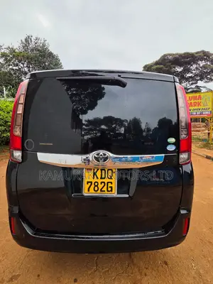 Toyota Noah 2016 Black