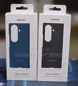 Samsung Galaxy Z Fold 8 Ultra Carbon Magnet Case