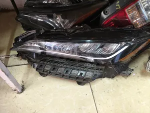 Honda Vezel 2018/2019 Headlights