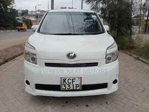 Toyota Voxy 2008 White