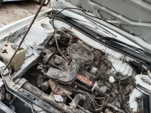 Toyota Corolla 1998 White