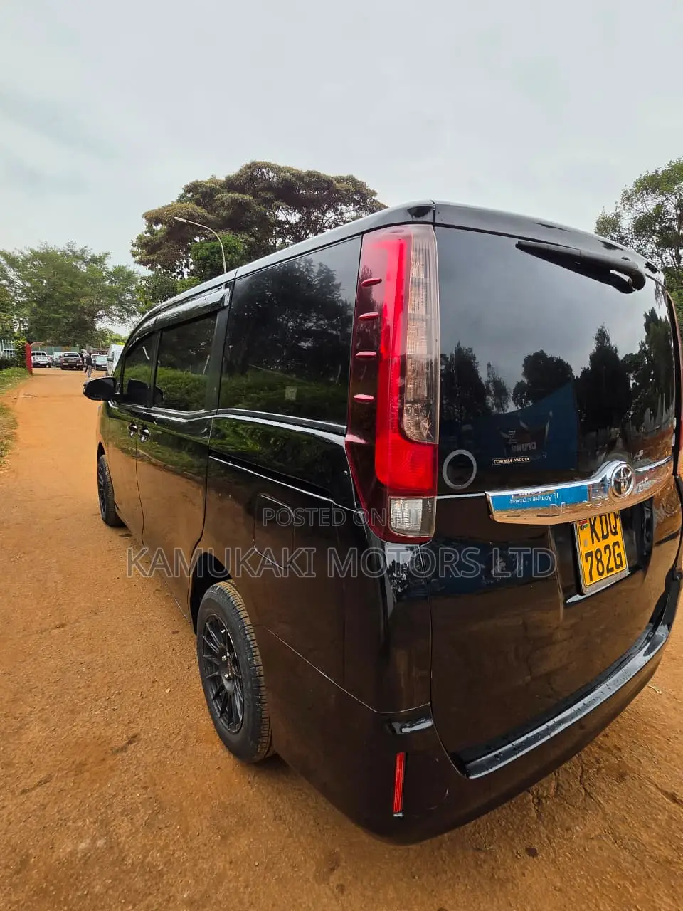 Toyota Noah 2016 Black