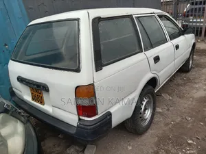 Toyota Corolla 1998 White