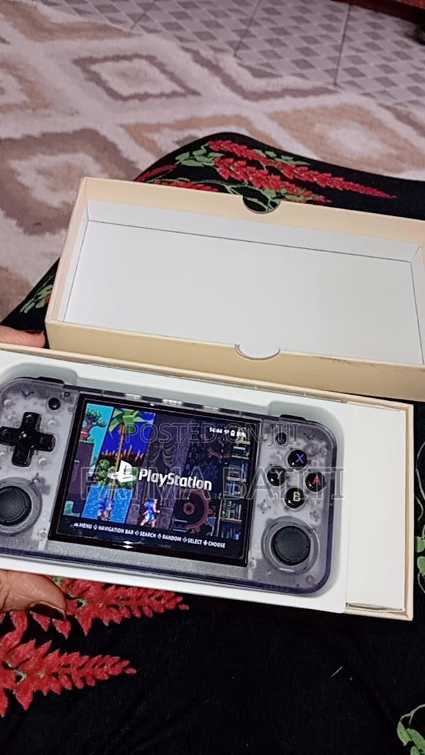 Portable Game Console - main view