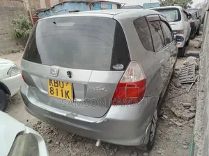 Honda Fit 2006 Silver