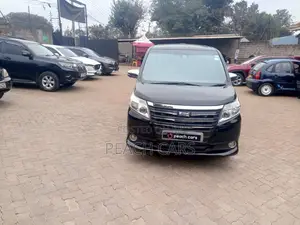 Toyota Noah 2017 Black