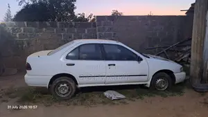 Nissan Sunny 1995 White