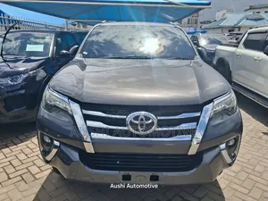 Toyota Fortuner 2018 Gray