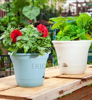 Plastic Flower Pot/ Planter