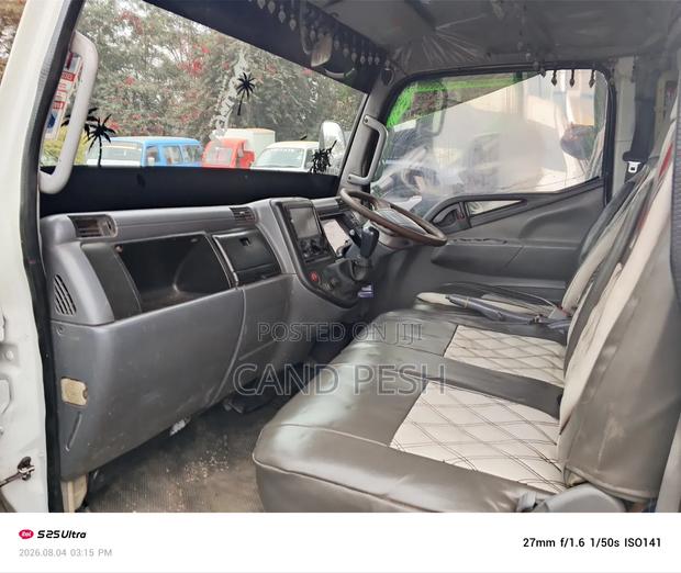 Mitsubishi Fuso - thumbnail 2