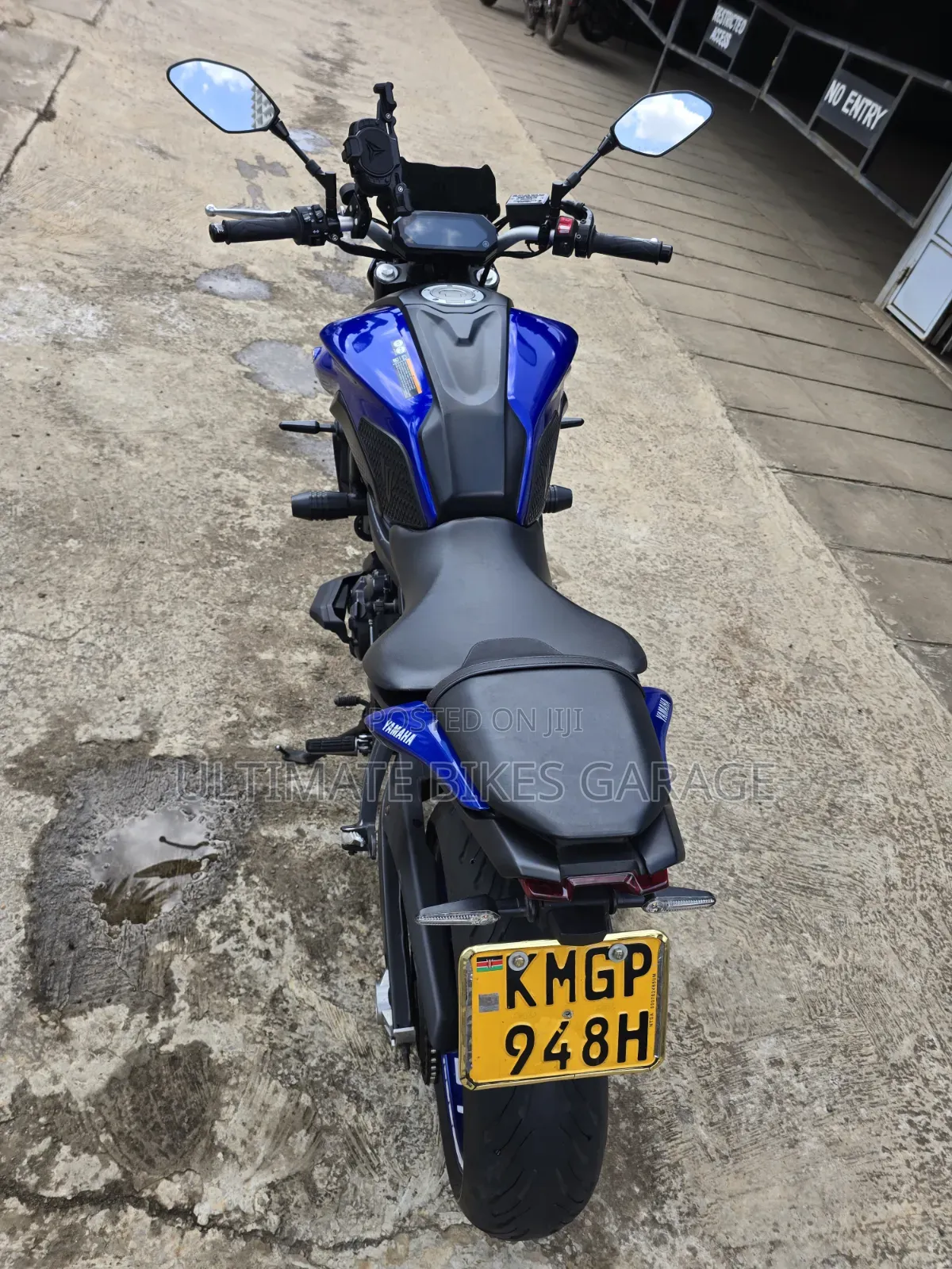 Yamaha 2022 Blue