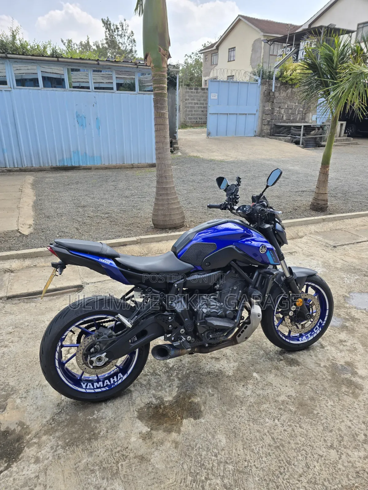 Yamaha 2022 Blue