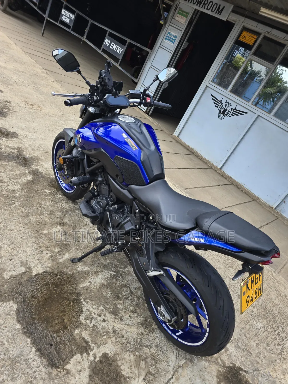 Yamaha 2022 Blue